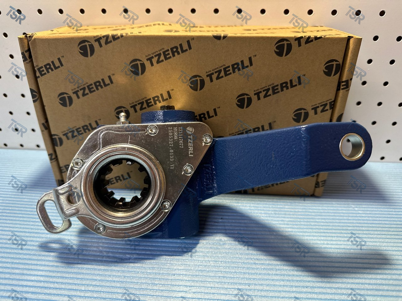 Трещетка передняя правая