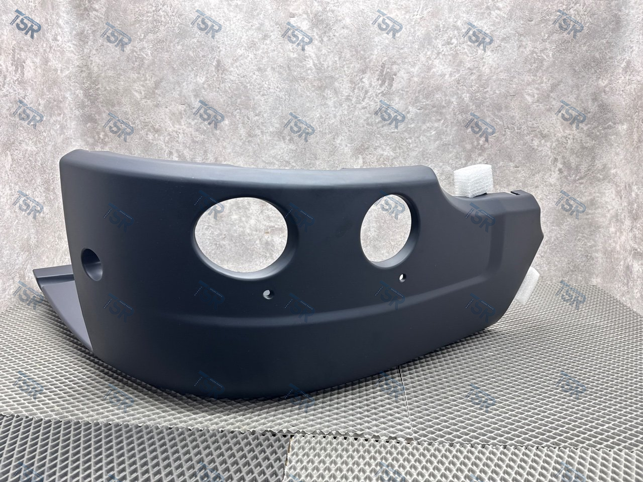 Угол бампера правый