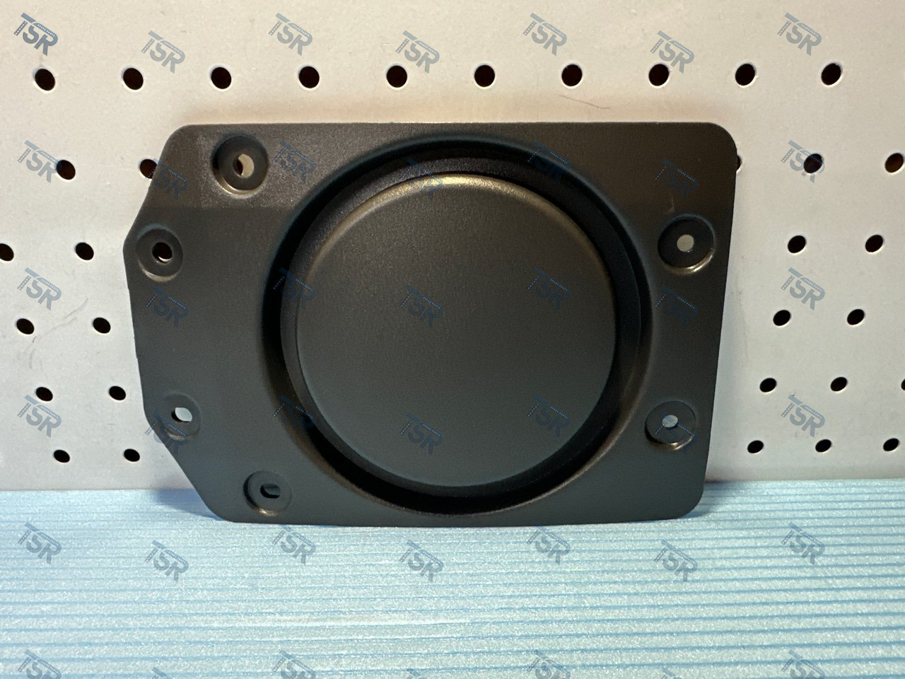 Заглушка противотуманной фары