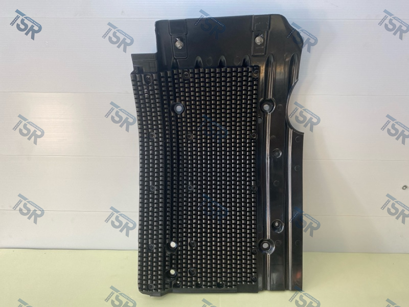 Крыло передней оси, заднее правое