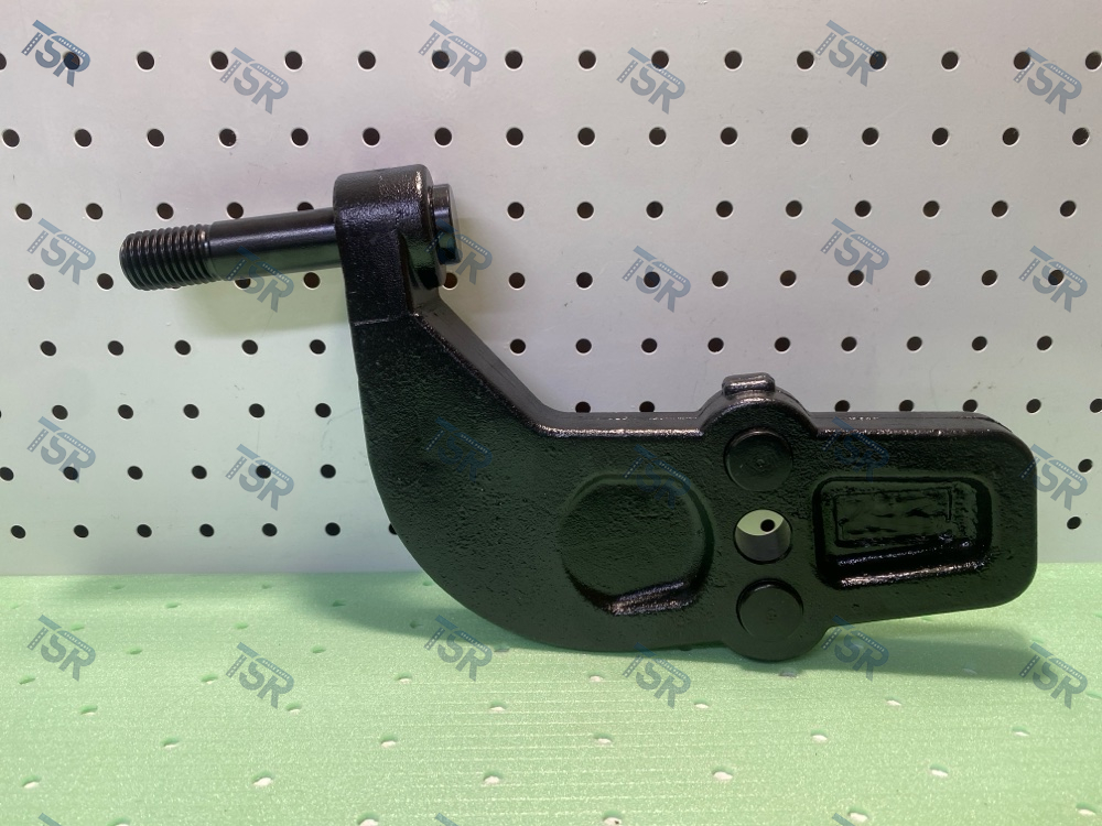 Кронштейн амортизатора правый