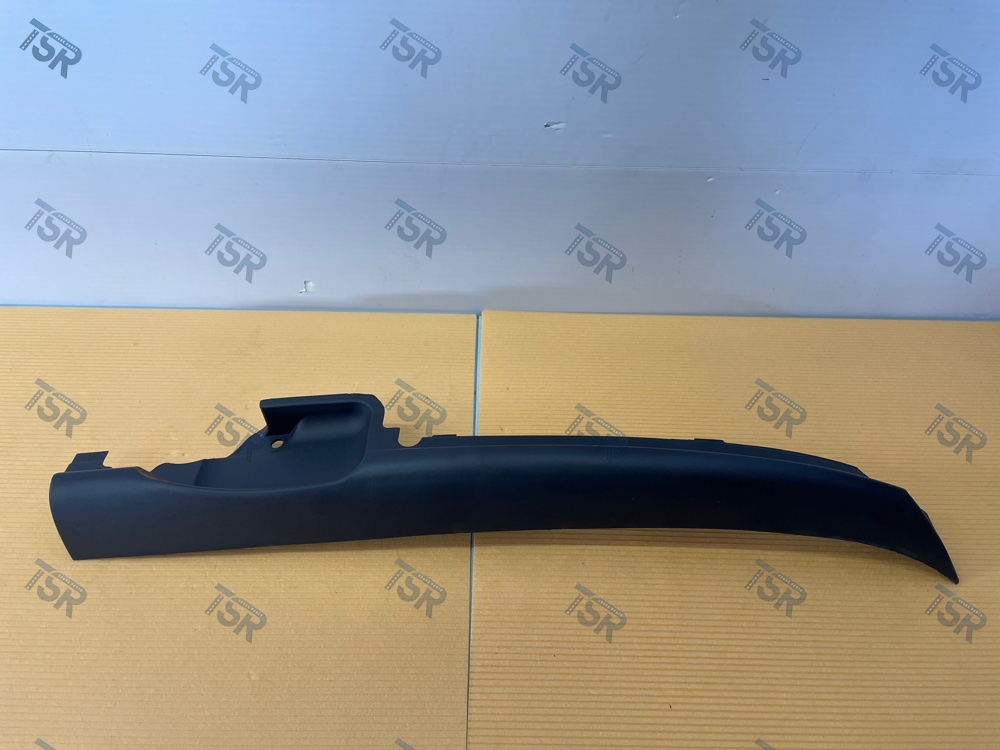 Накладка (панель) кабины под лобовым стеклом, правая Scania R