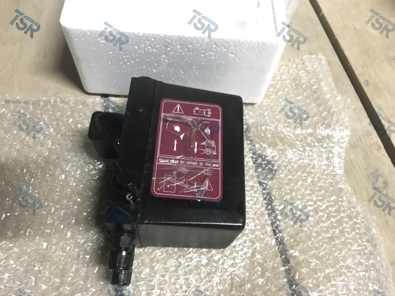 Насос подъема кабины