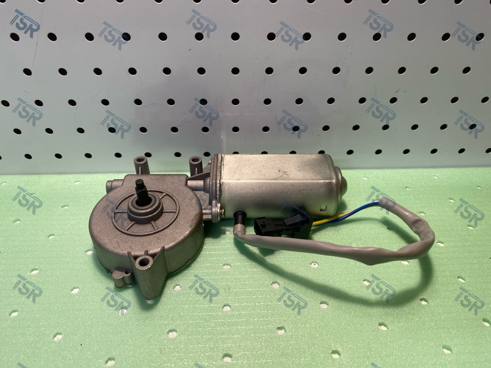 Мотор стеклоподъемника левый