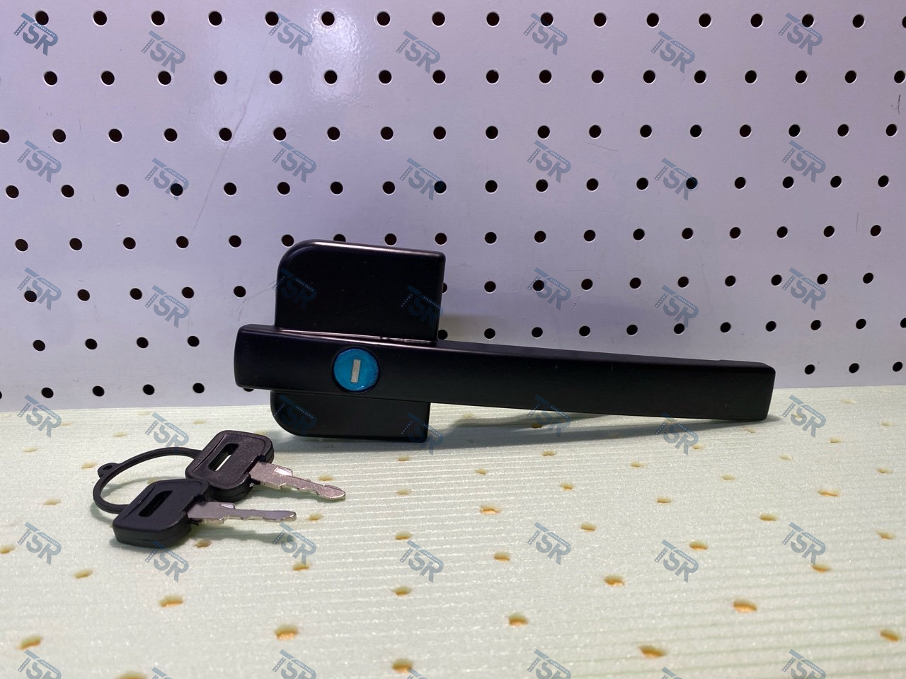 Ручка двери правая