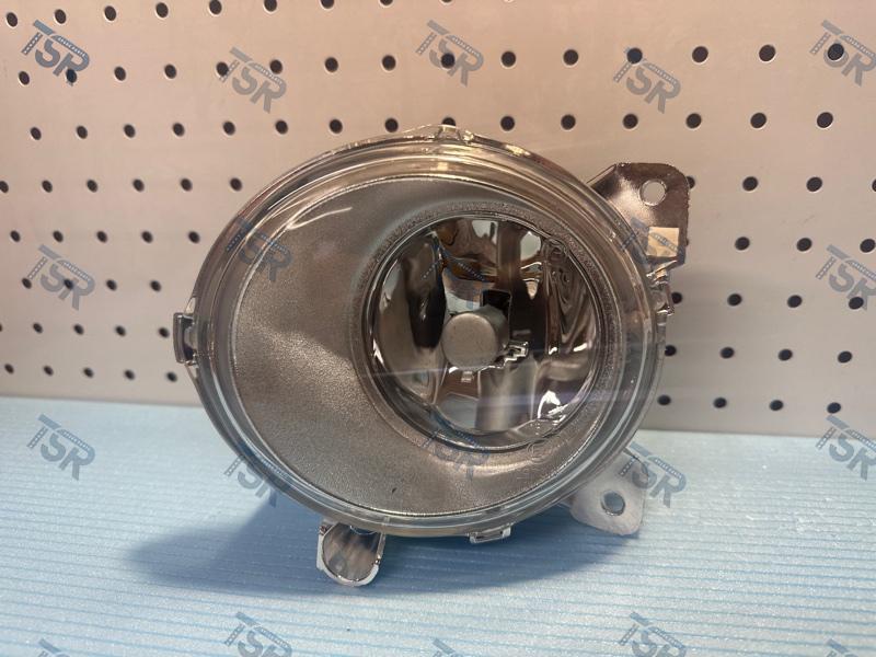 Фара противотуманная левая