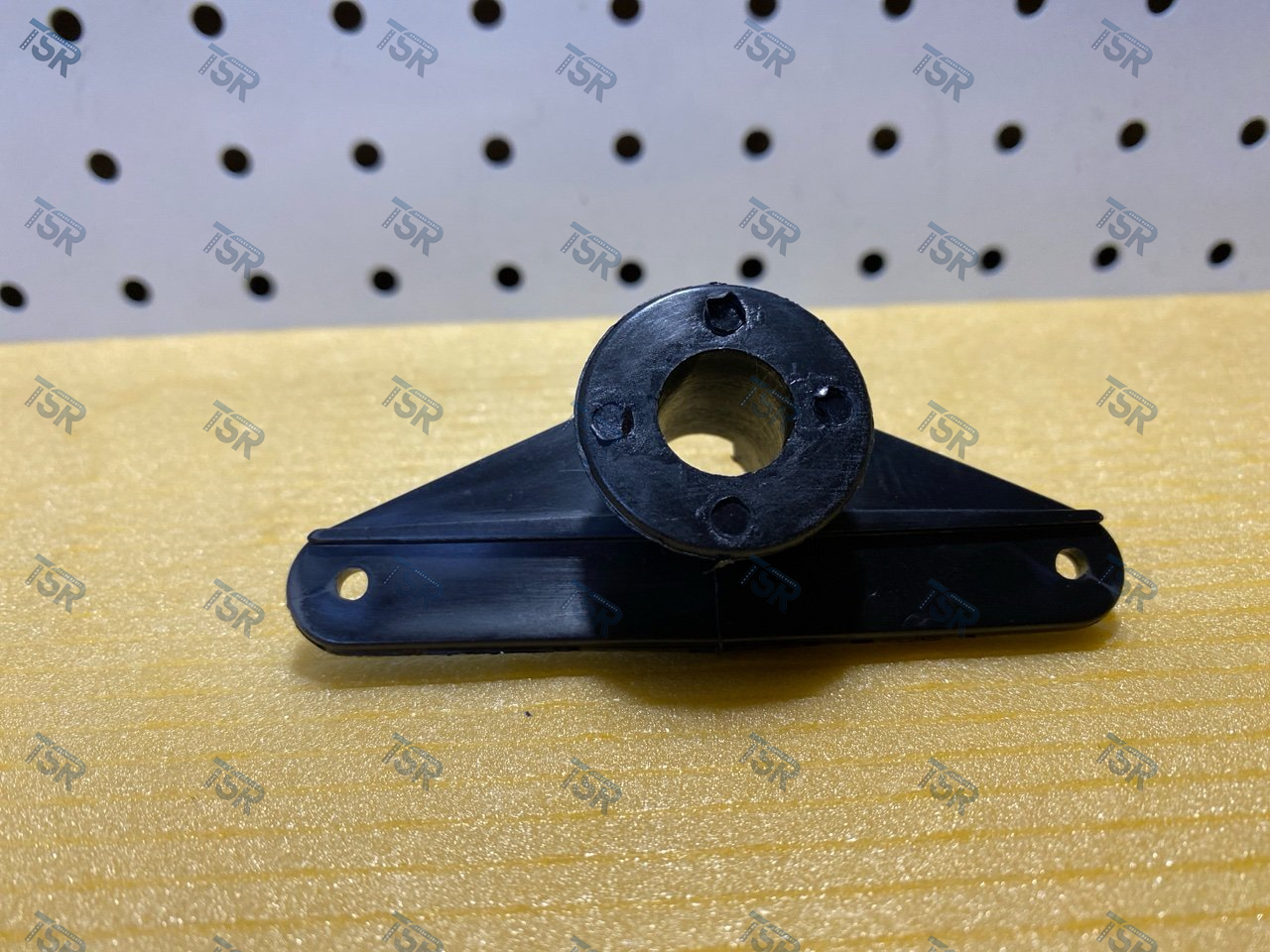 Кронштейн замка двери