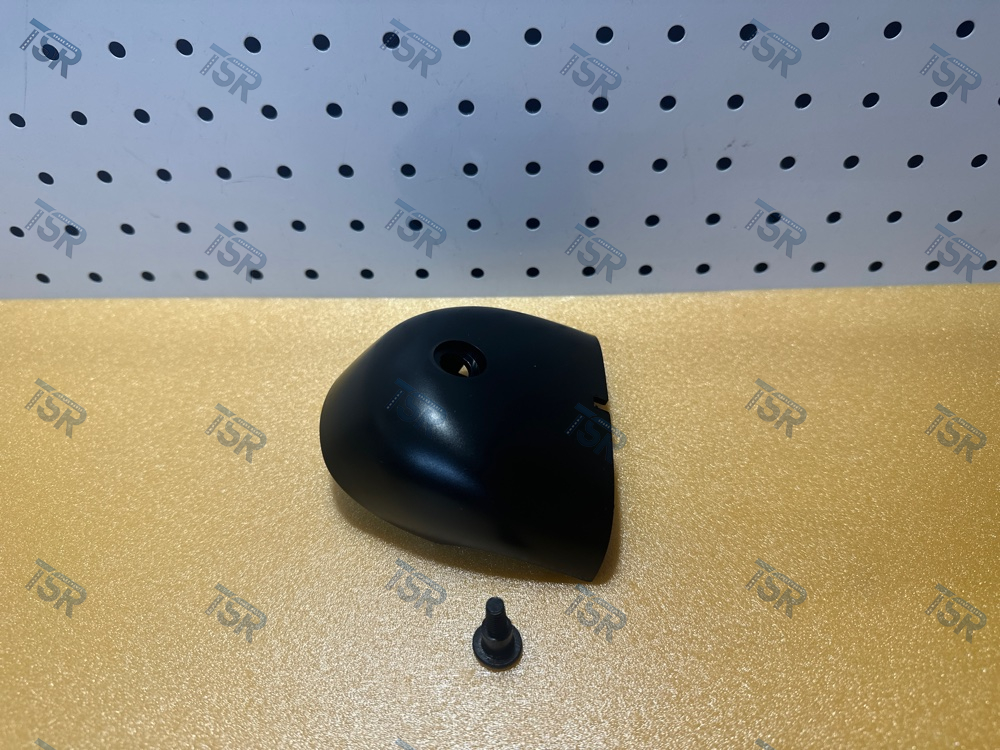 Крышка крепления зеркала праваялевая