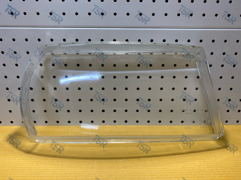 Стекло фары правое