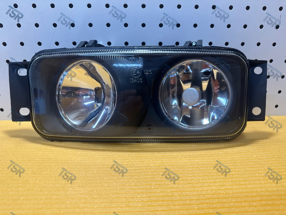 Фара противотуманная левая