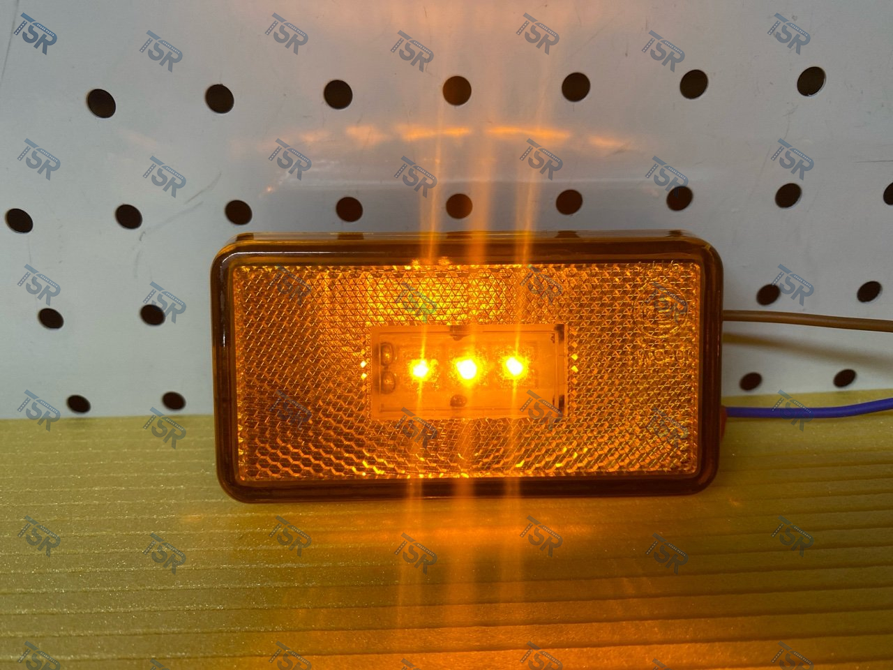 Фонарь габаритный