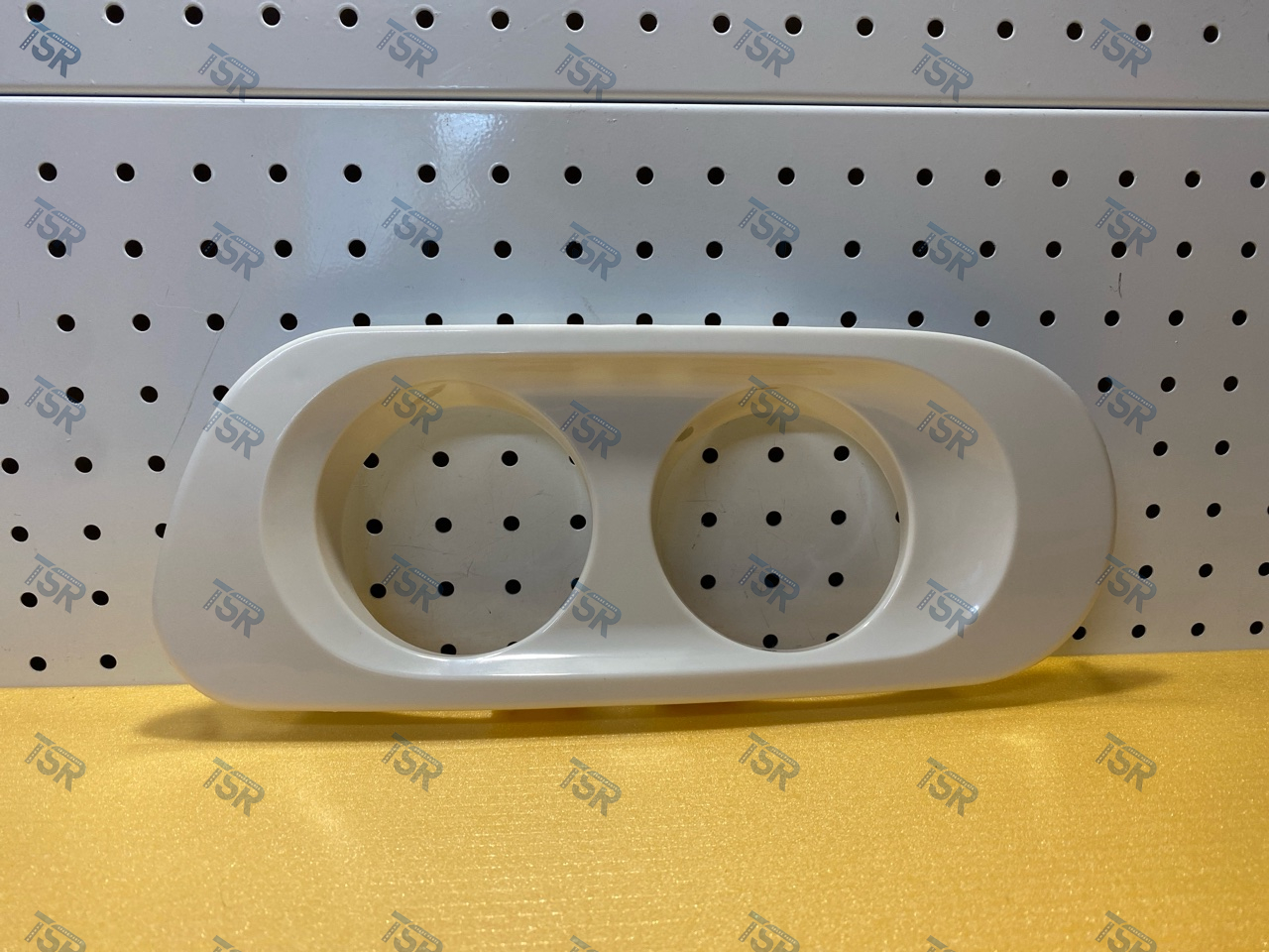 Рамка противотуманной фары