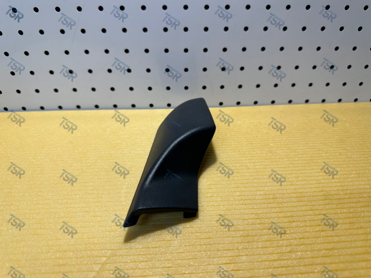 Накладка кабины левая