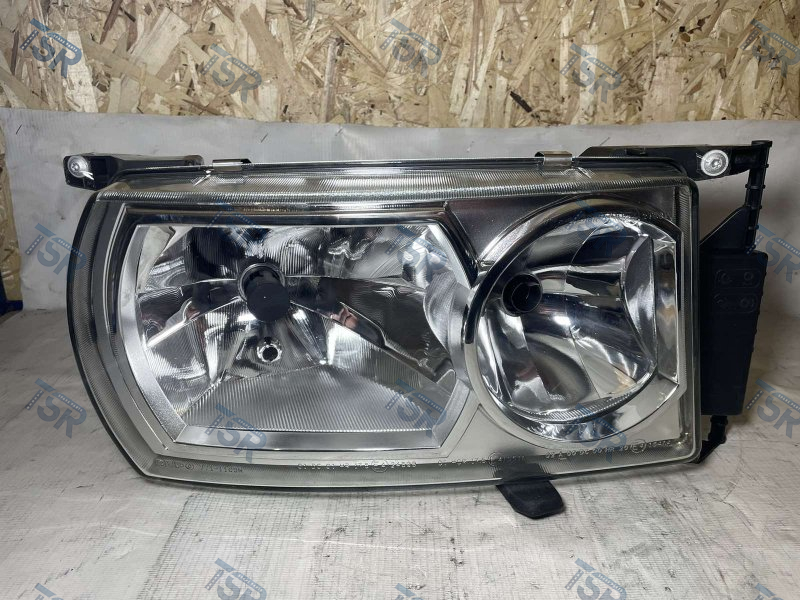 Фара ксеноновая