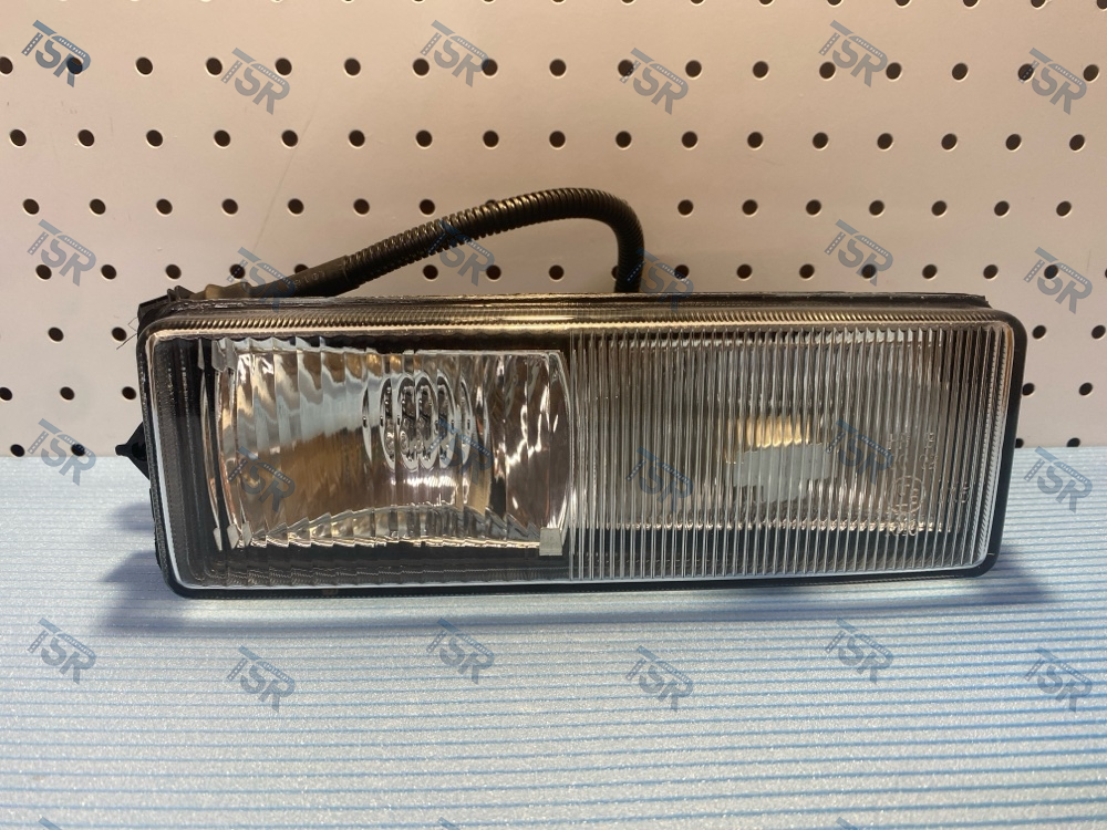 Фара противотуманная левая