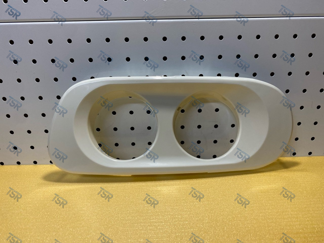 Рамка противотуманной фары