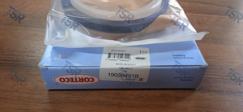 Сальник коленвала передний