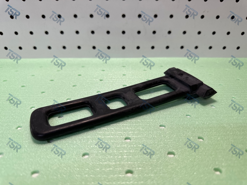 Крепеж крыла