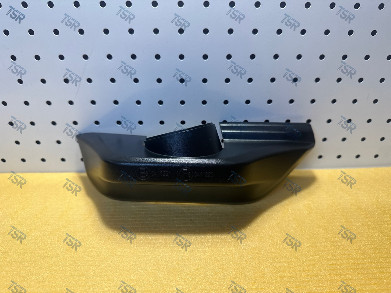 Крышка зеркала правая