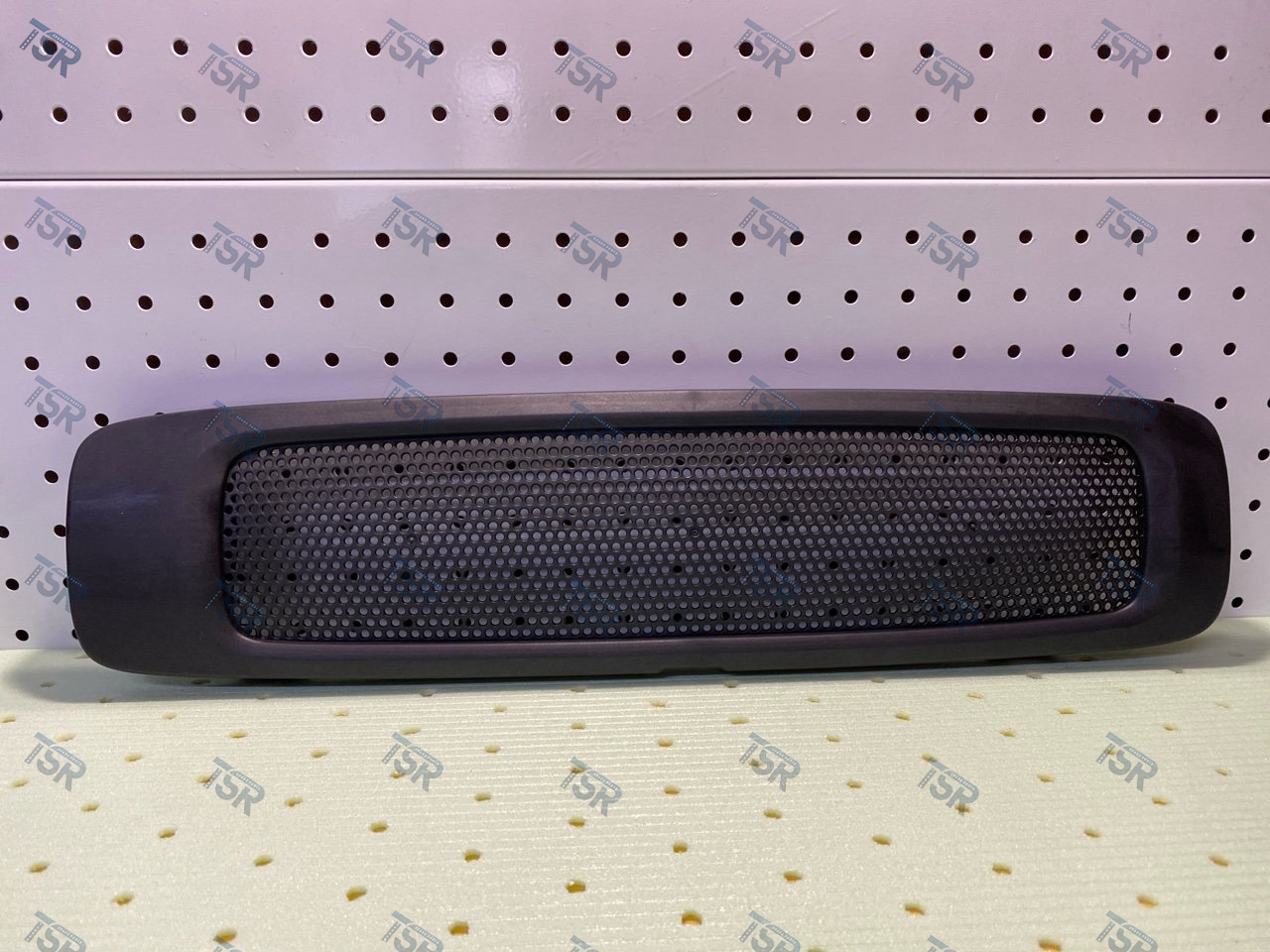 Крышка фильтра салона