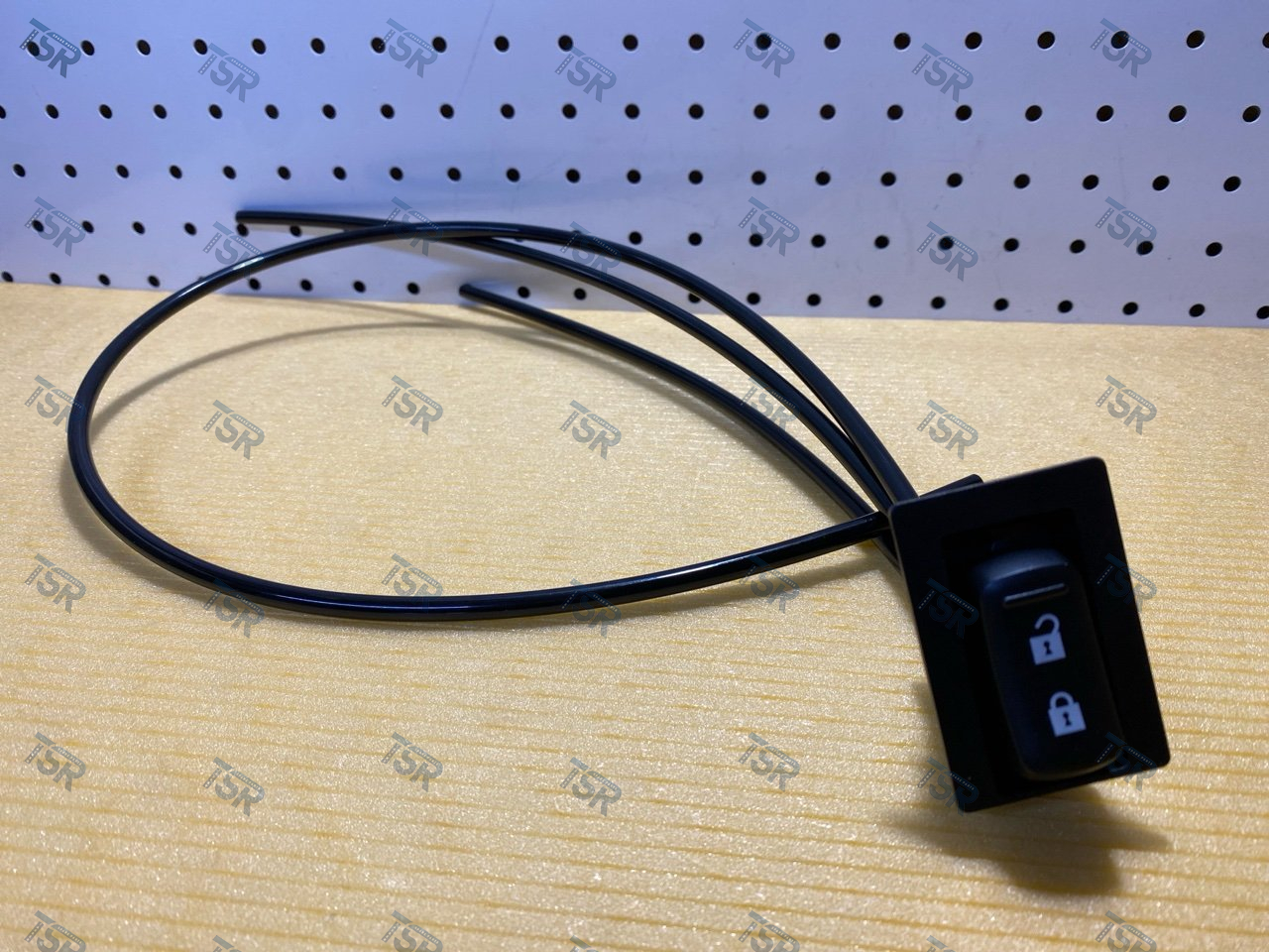 Кнопка разблокировки рулевой колонки