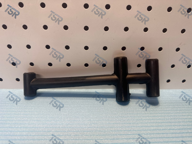 Хомут крепления крышки АКБ