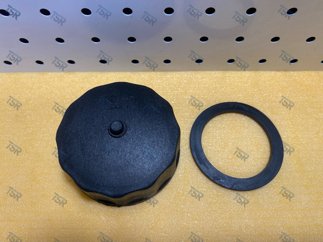 Крышка маслозаливной горловины