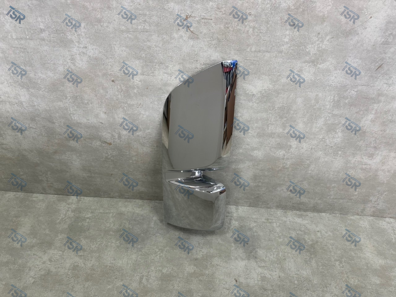 Крышка зеркала заднего вида хромированная левая