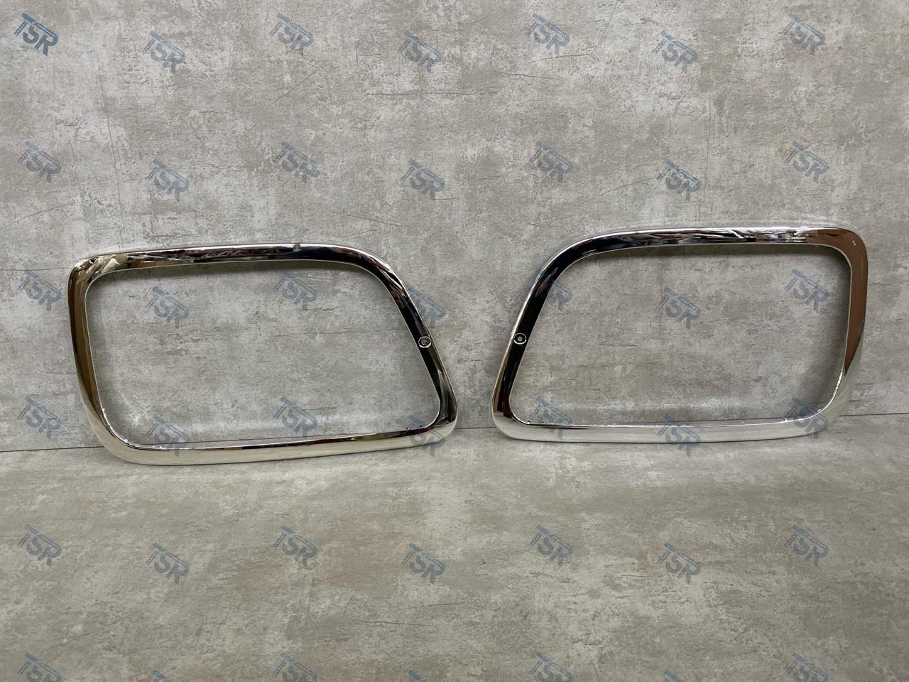 Рамка фары левая + правая (комплект)