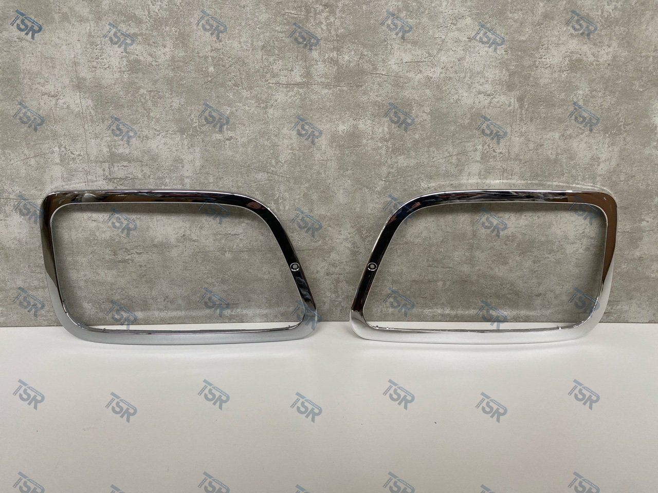 Рамка фары левая + правая (комплект)