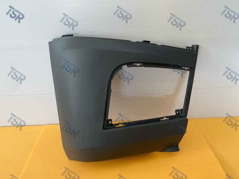 Угол бампера правый