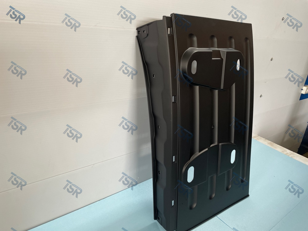 Крыло переднее