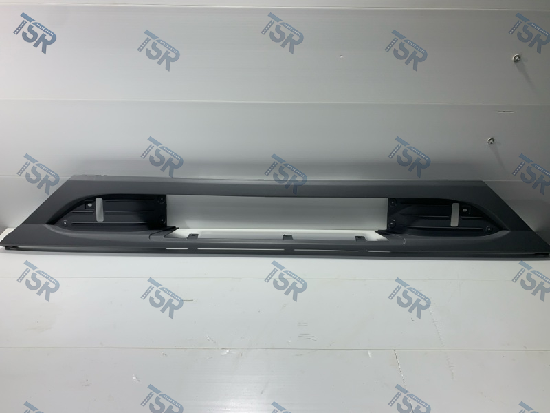 Спойлер бампера центральная часть