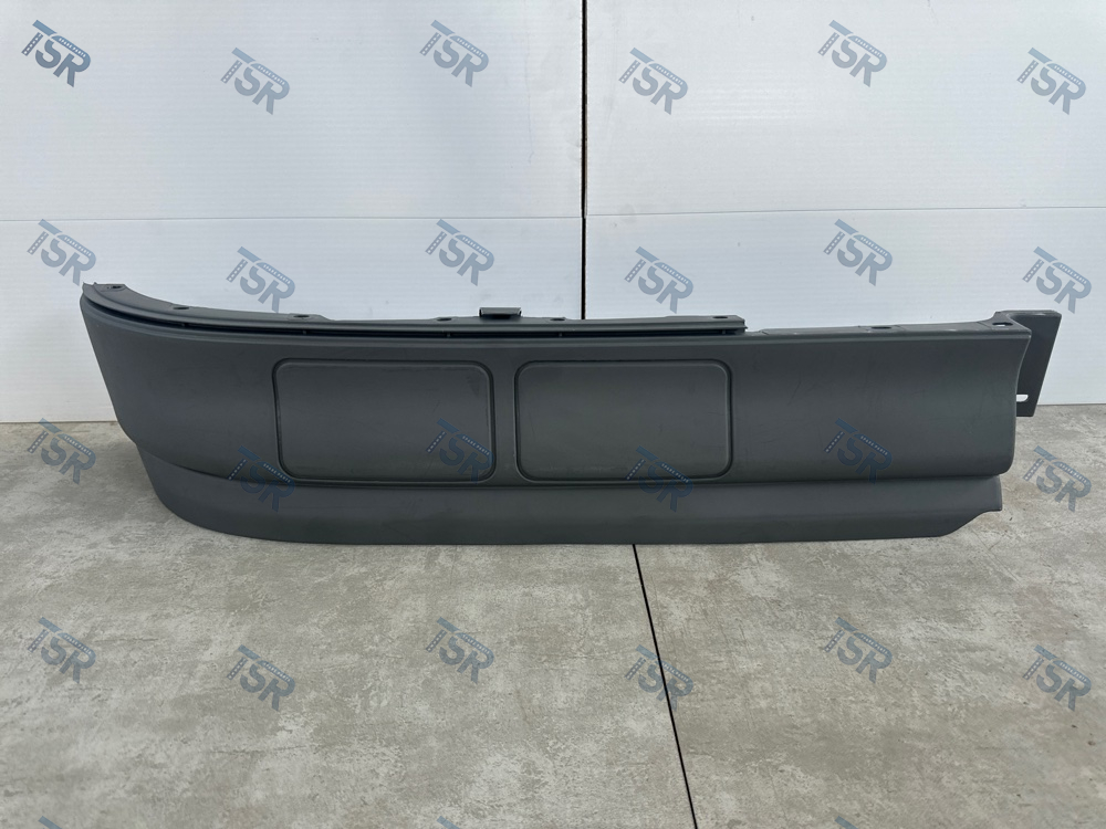 Спойлер бампера нижний правый