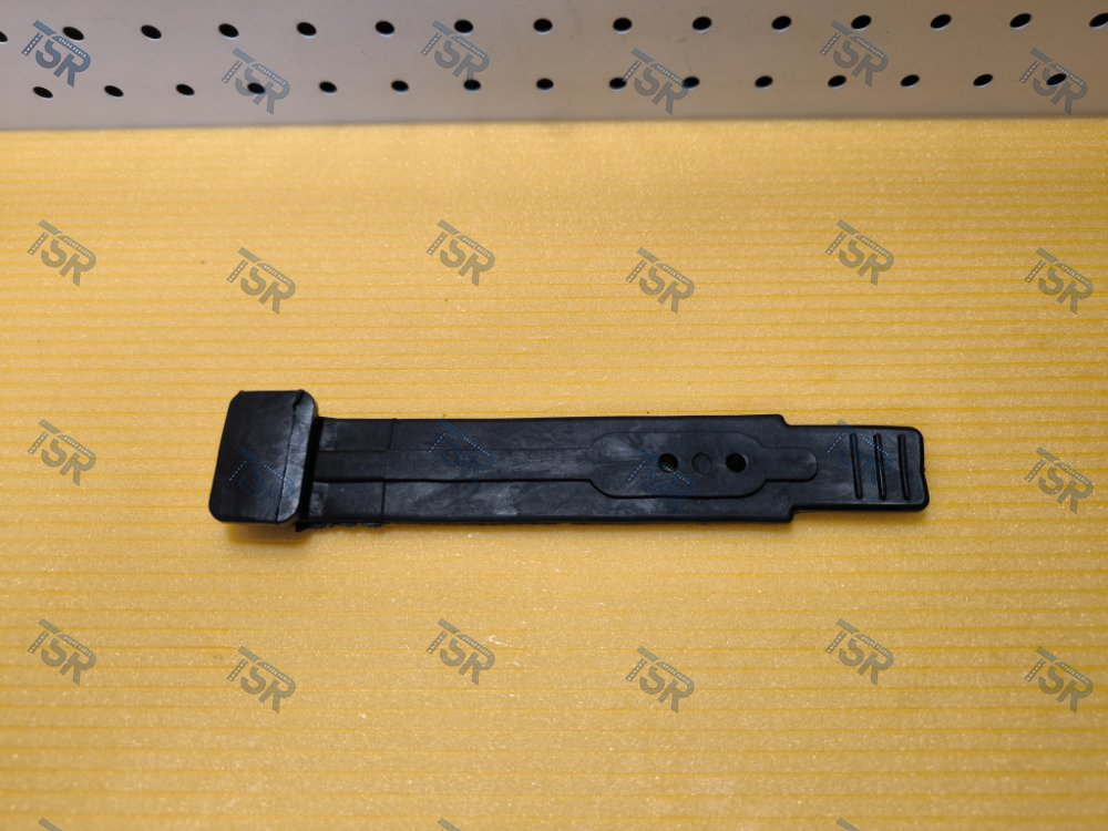 Крепление брызговика