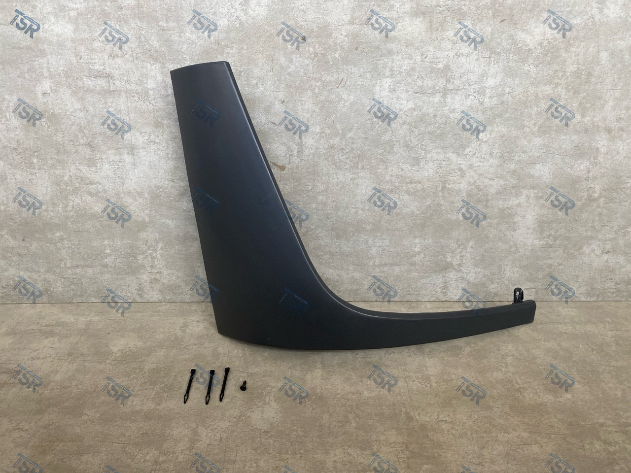 Рамка фары нижняя