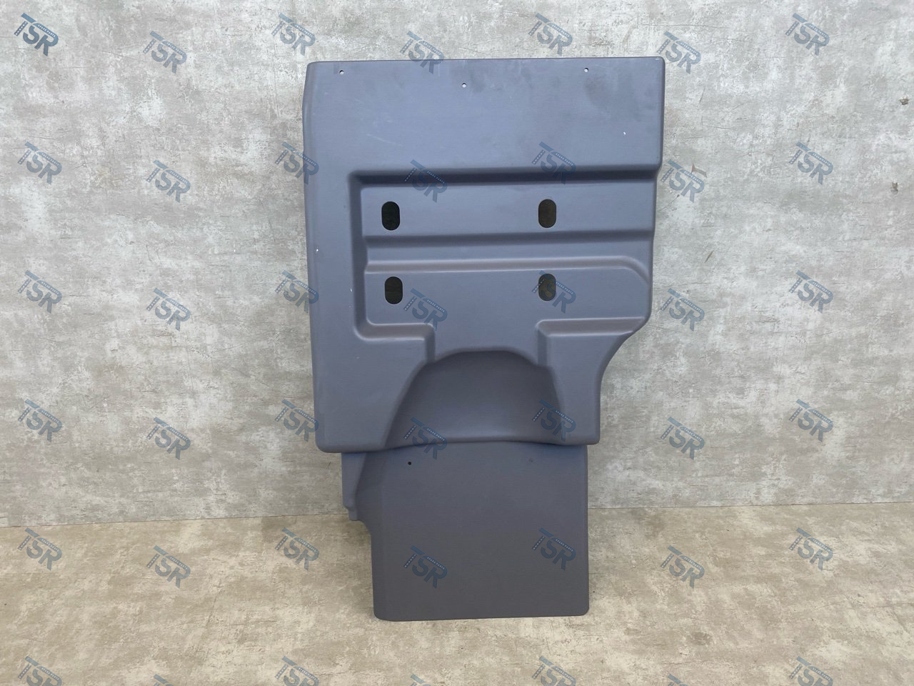 Крыло переднее правое