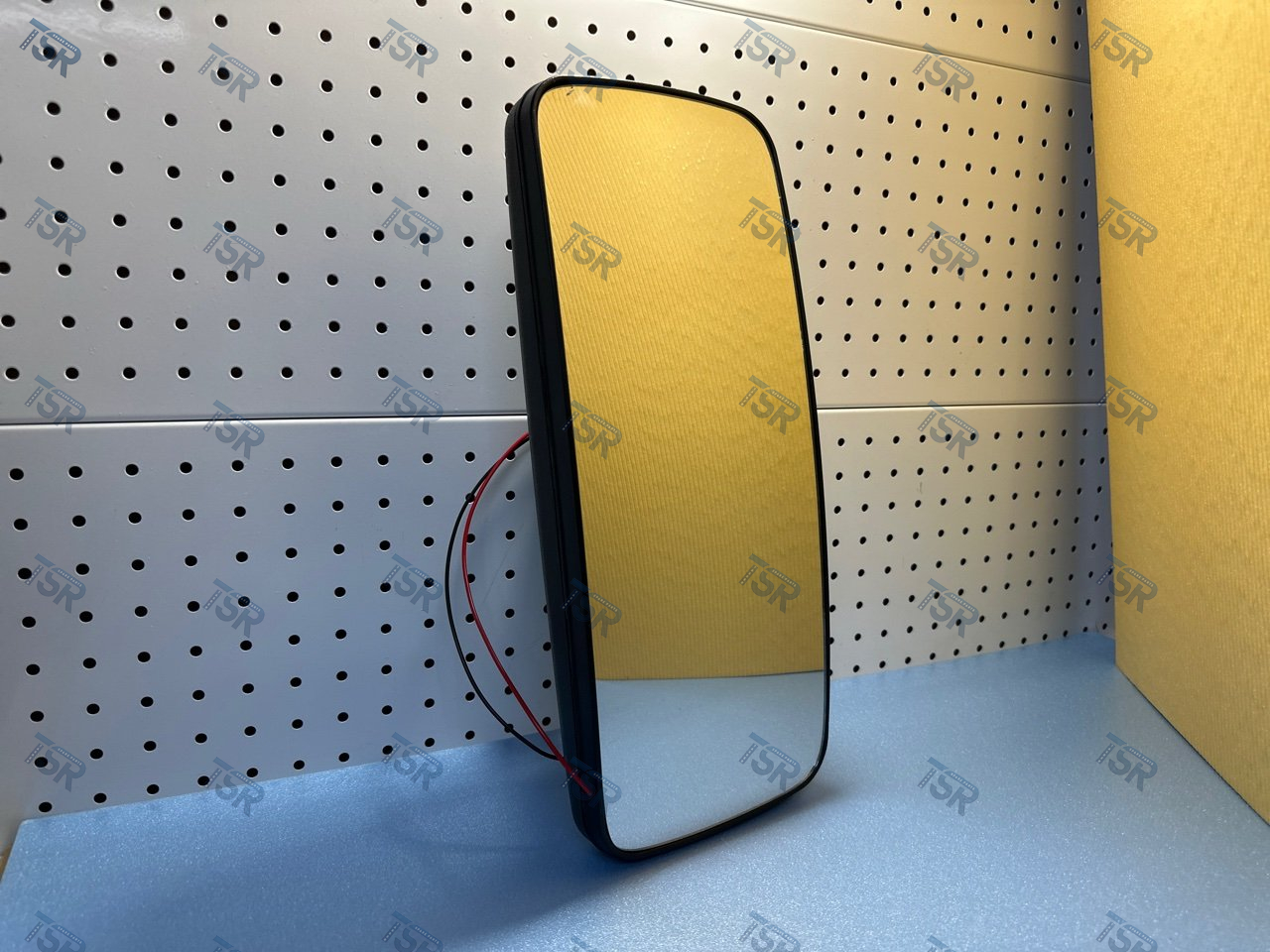 Зеркало заднего вида