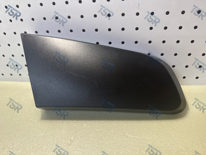 Крышка кронштейна фронтального зеркала