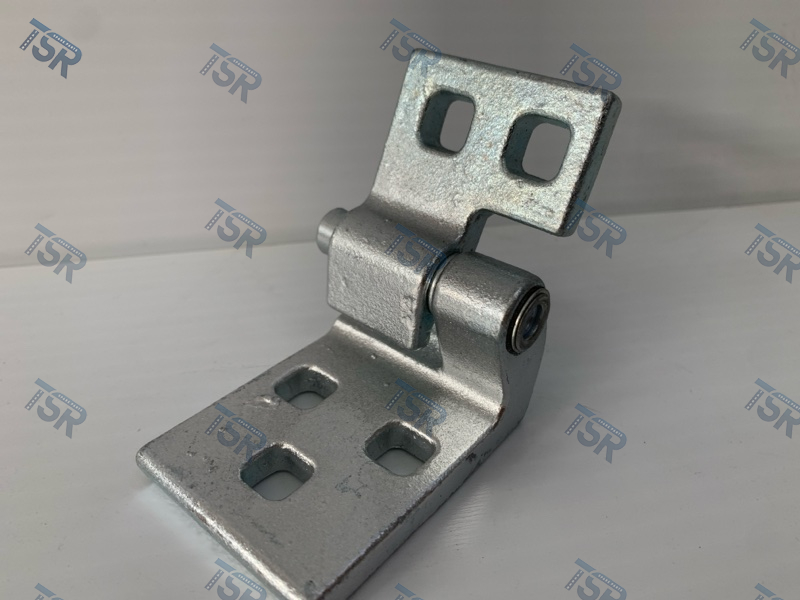 Петля двери