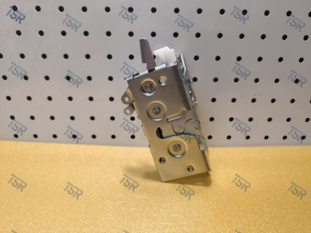 Защелка замка двери левая