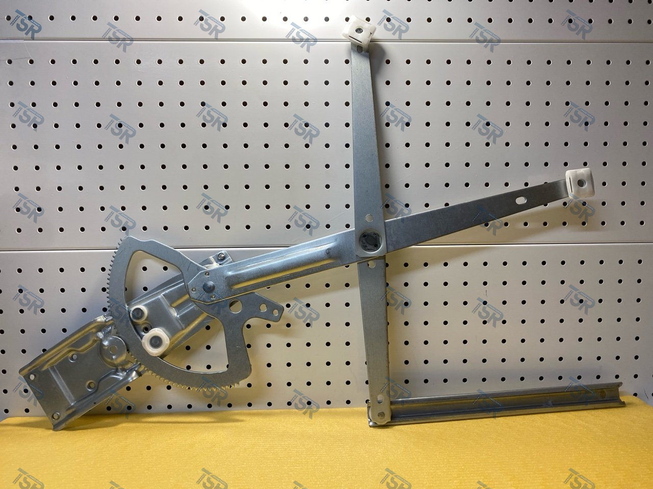 Стеклоподъемник левый