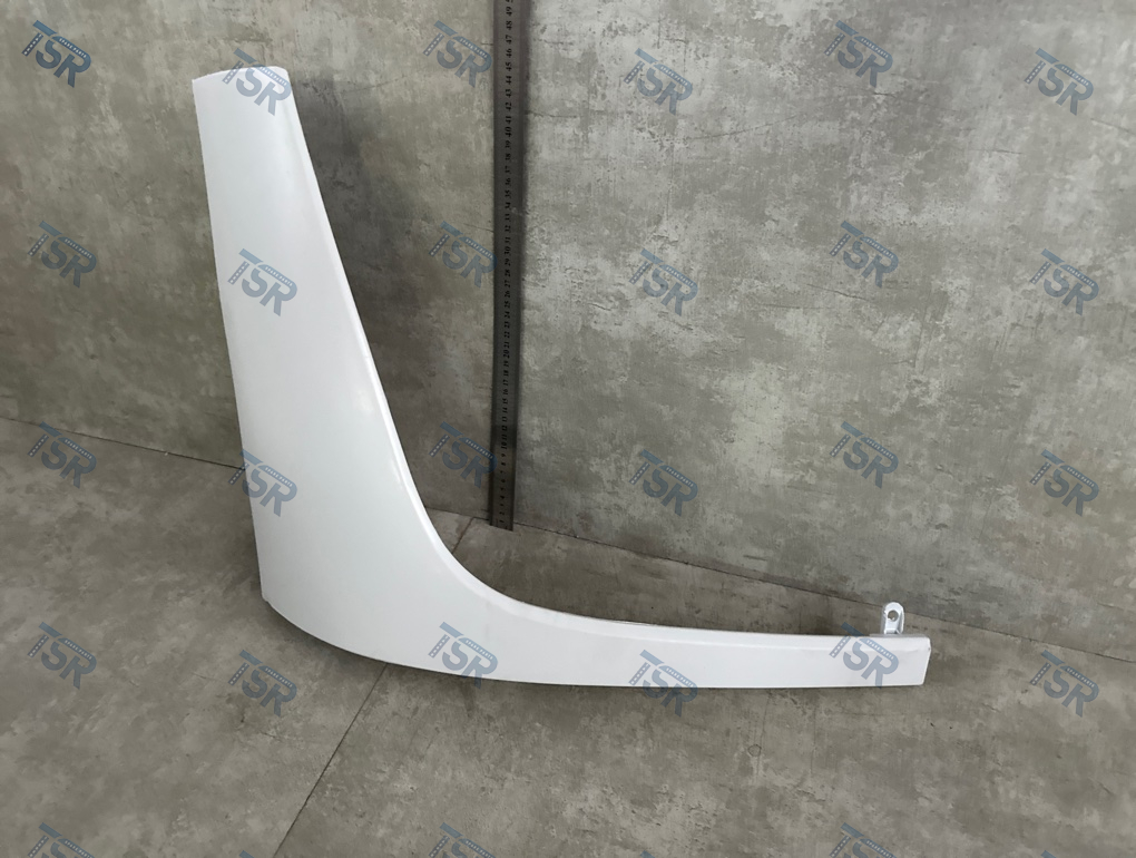 Накладка бампера правая