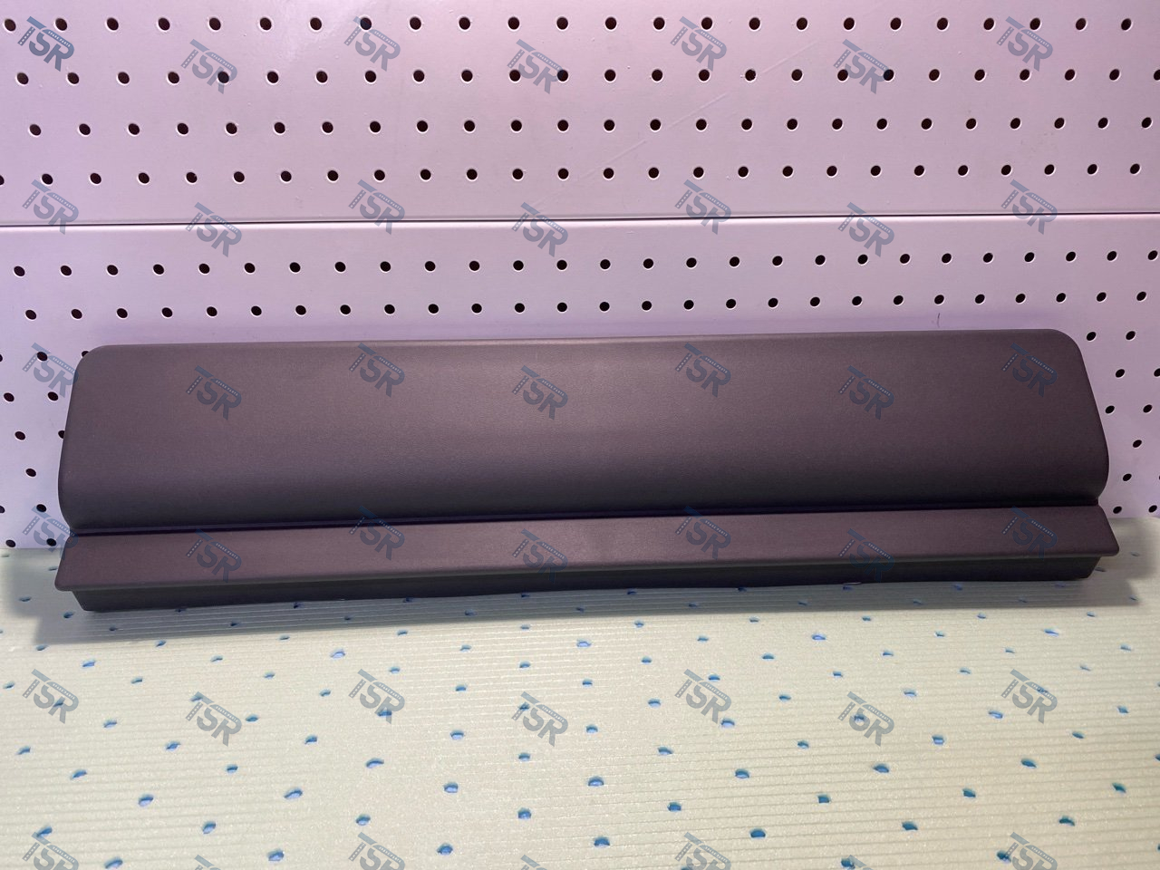 Бампер центральная часть