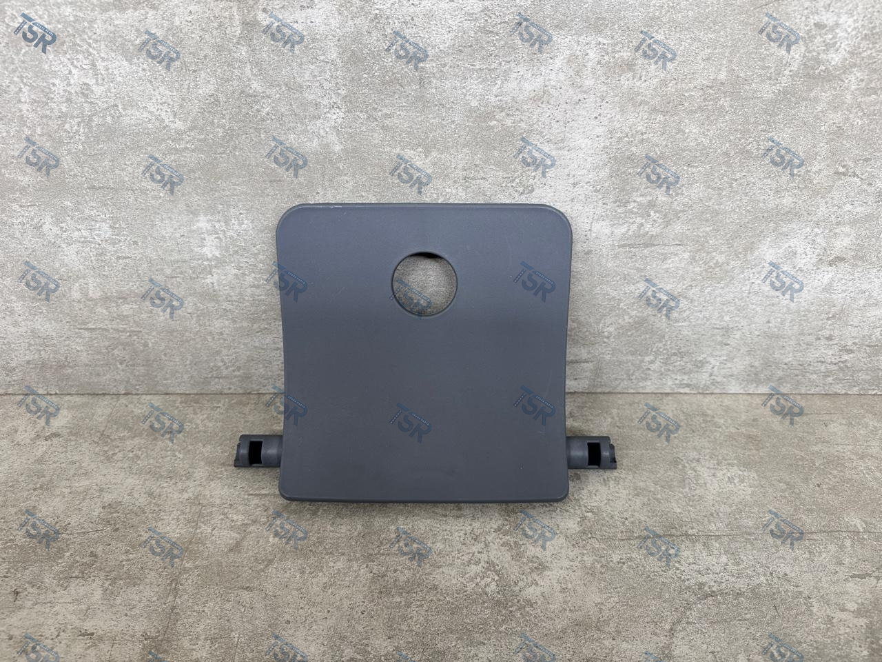 Крышка в нижнюю подножку