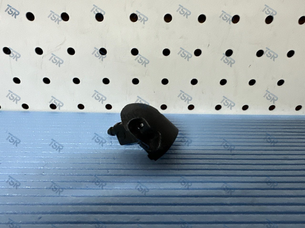 Форсунка стеклоомывателя