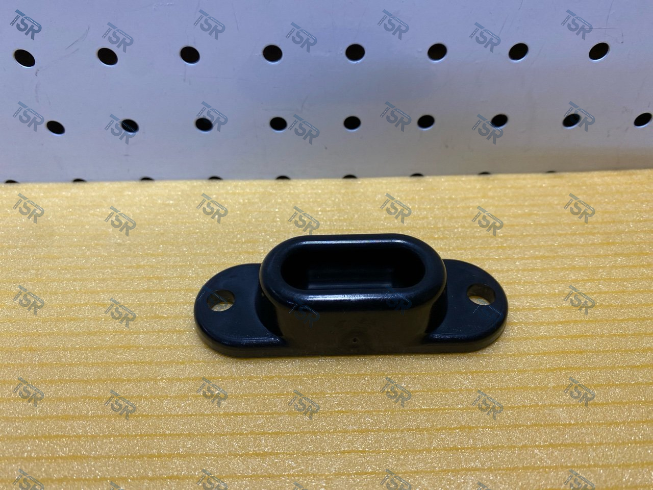 Отбойник двери