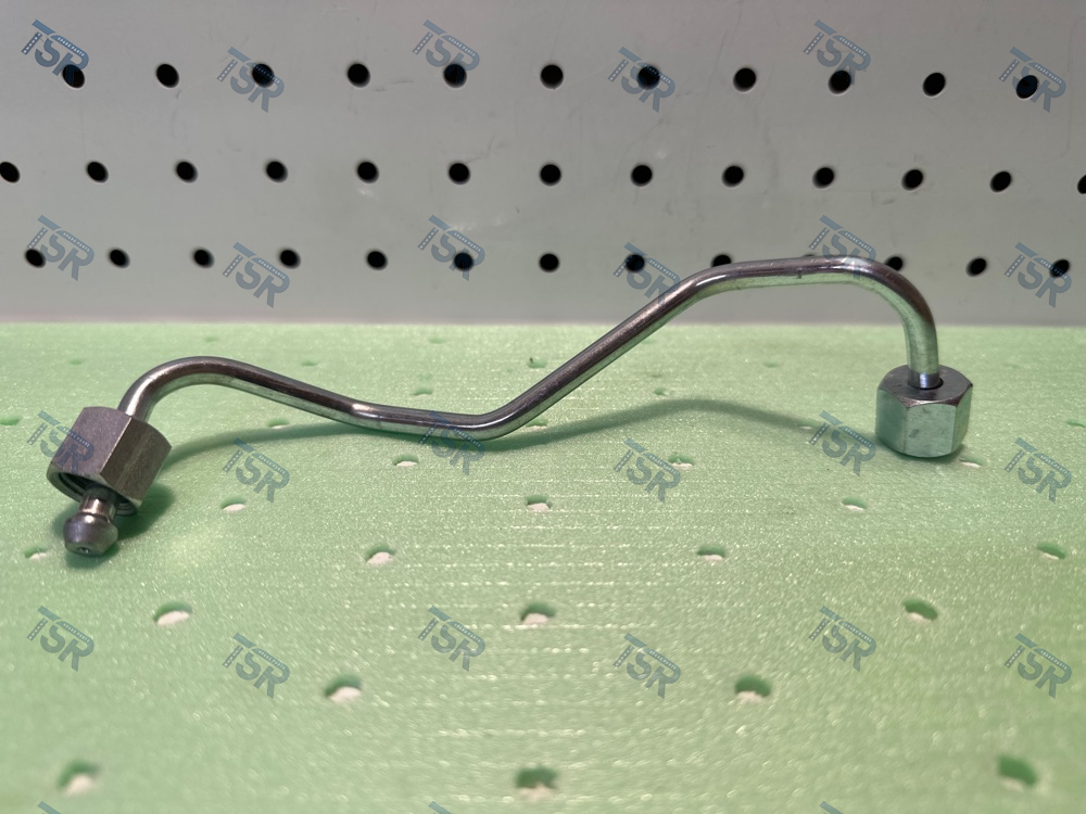 Трубка топливная