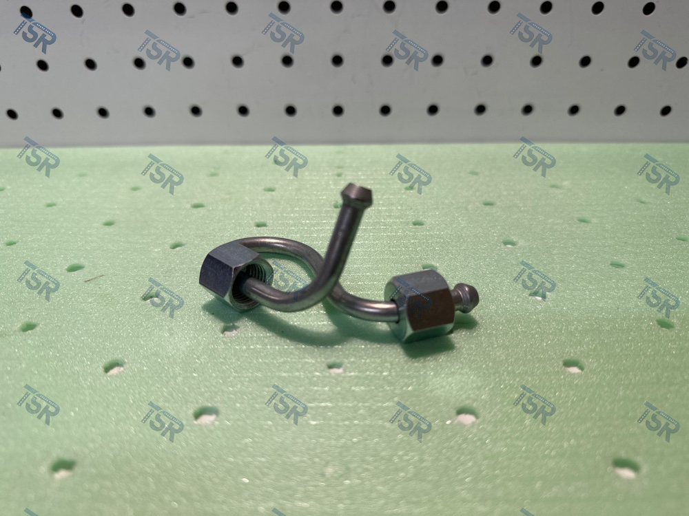 Трубка топливная