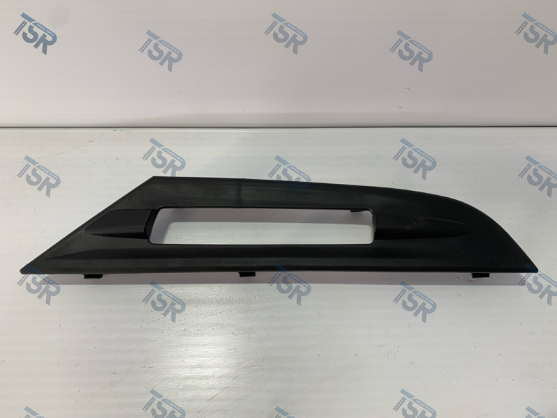 Накладка в спойлер левая